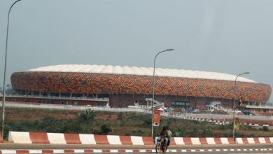 صورة الحكومة الكاميرونية تسعى لتحسين سبل الوصول إلى ملعب أوليمبي